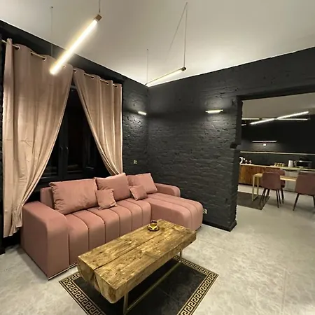 Darkhouse Versace Pink Apartment *
