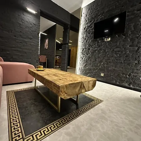 Darkhouse Versace Pink * Lodz (Lodz)