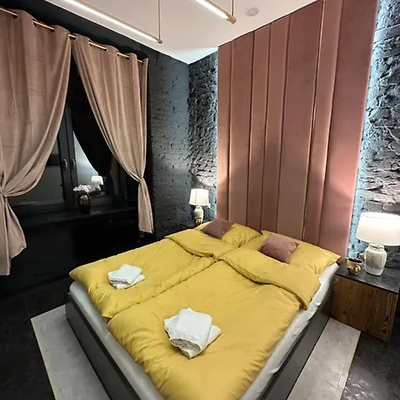 Darkhouse Versace Pink Apartment