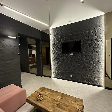 Darkhouse Versace Pink Apartment Lodz (Lodz)