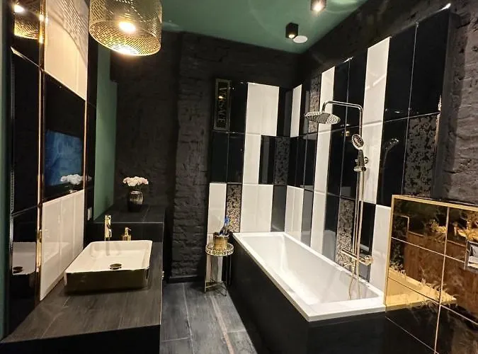 Darkhouse Pink * Łódź