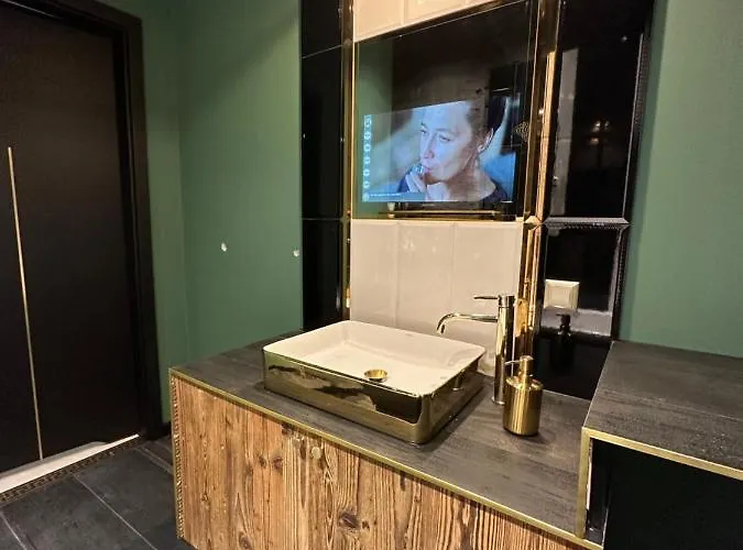 Darkhouse Pink Łódź